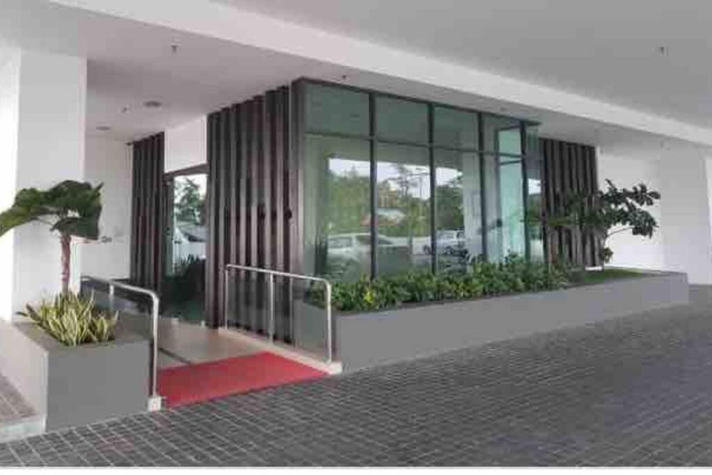 Apartment Stampin @ Uss & Car Kuching
